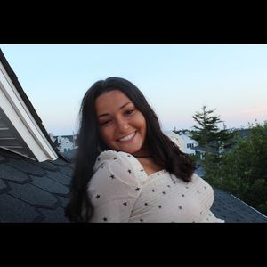 Meet your Posher, Jillian